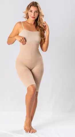 SHORT TEJIDO HASTA LA RODILLA